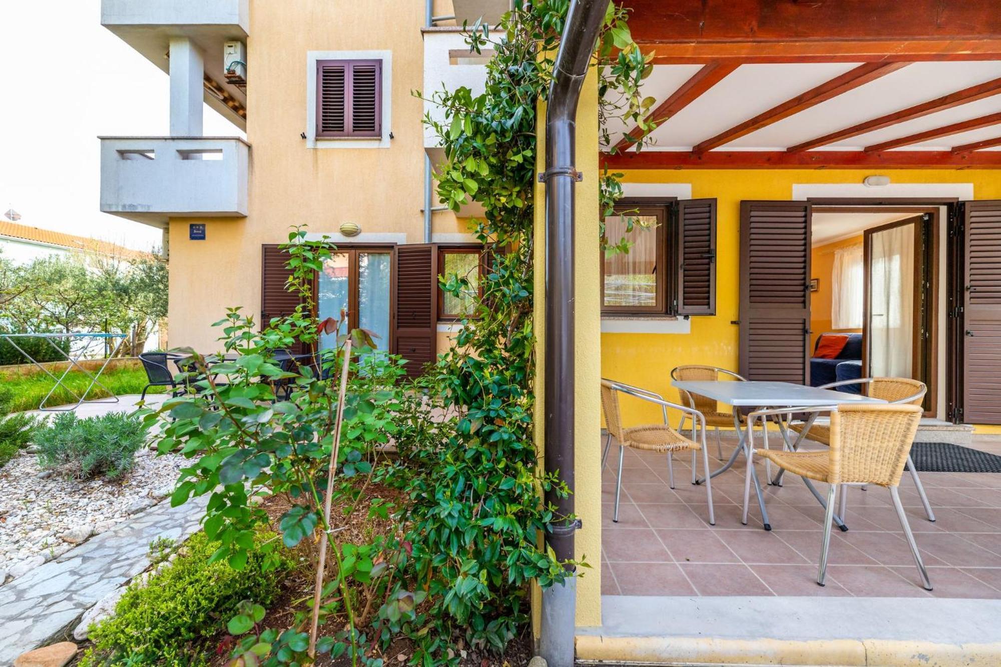Marina Appartement Baška Buitenkant foto